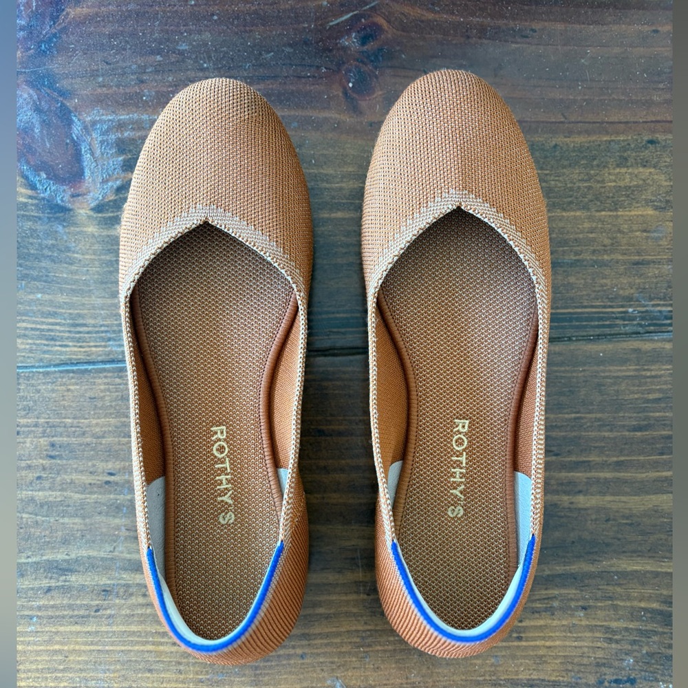 Rothys Round Toe Fawn Flats - Tan Brown Size 9 - Like New - Picture 2 of 7